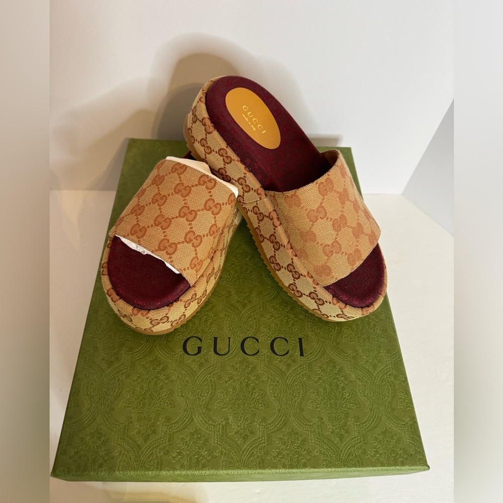 Gucci Slides Size 36.5 (runs large) NEW in box